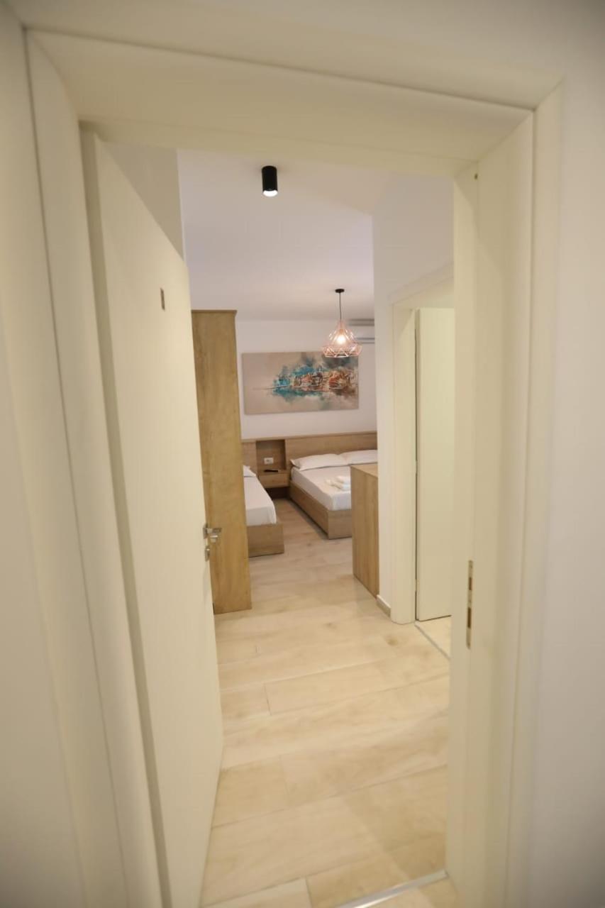 Apart-Hotel Alvi Саранда Екстер'єр фото
