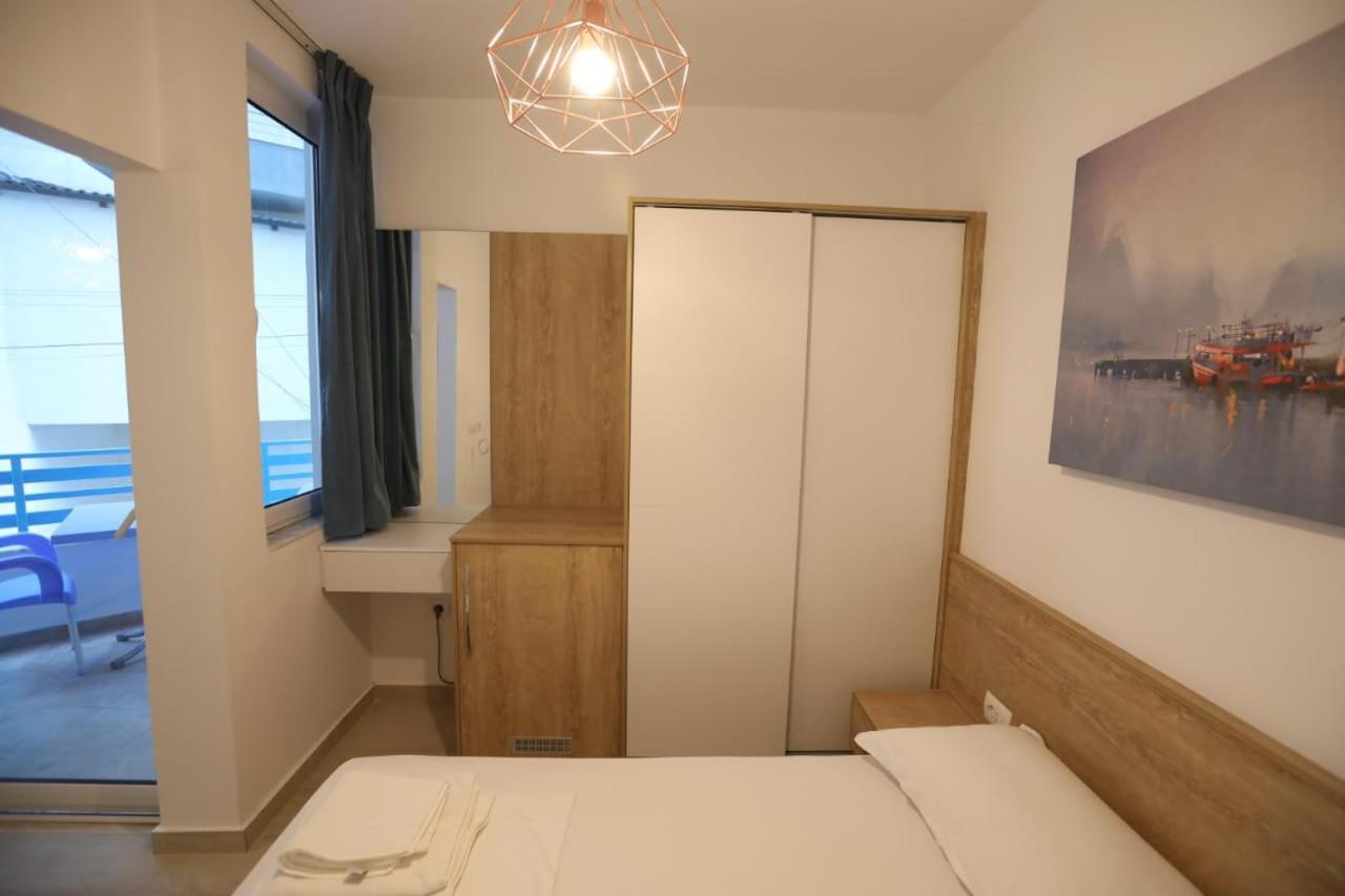 Apart-Hotel Alvi Саранда Екстер'єр фото