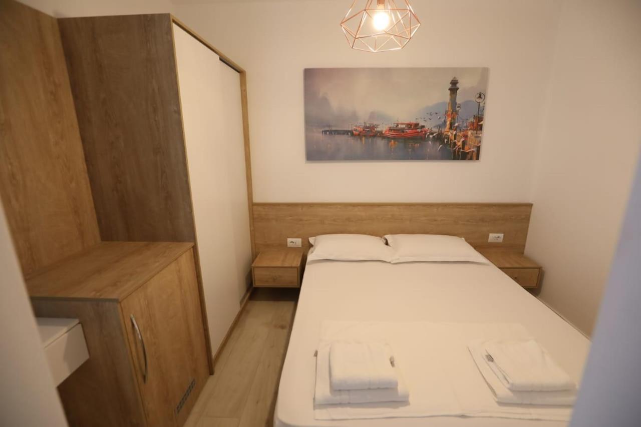 Apart-Hotel Alvi Саранда Екстер'єр фото
